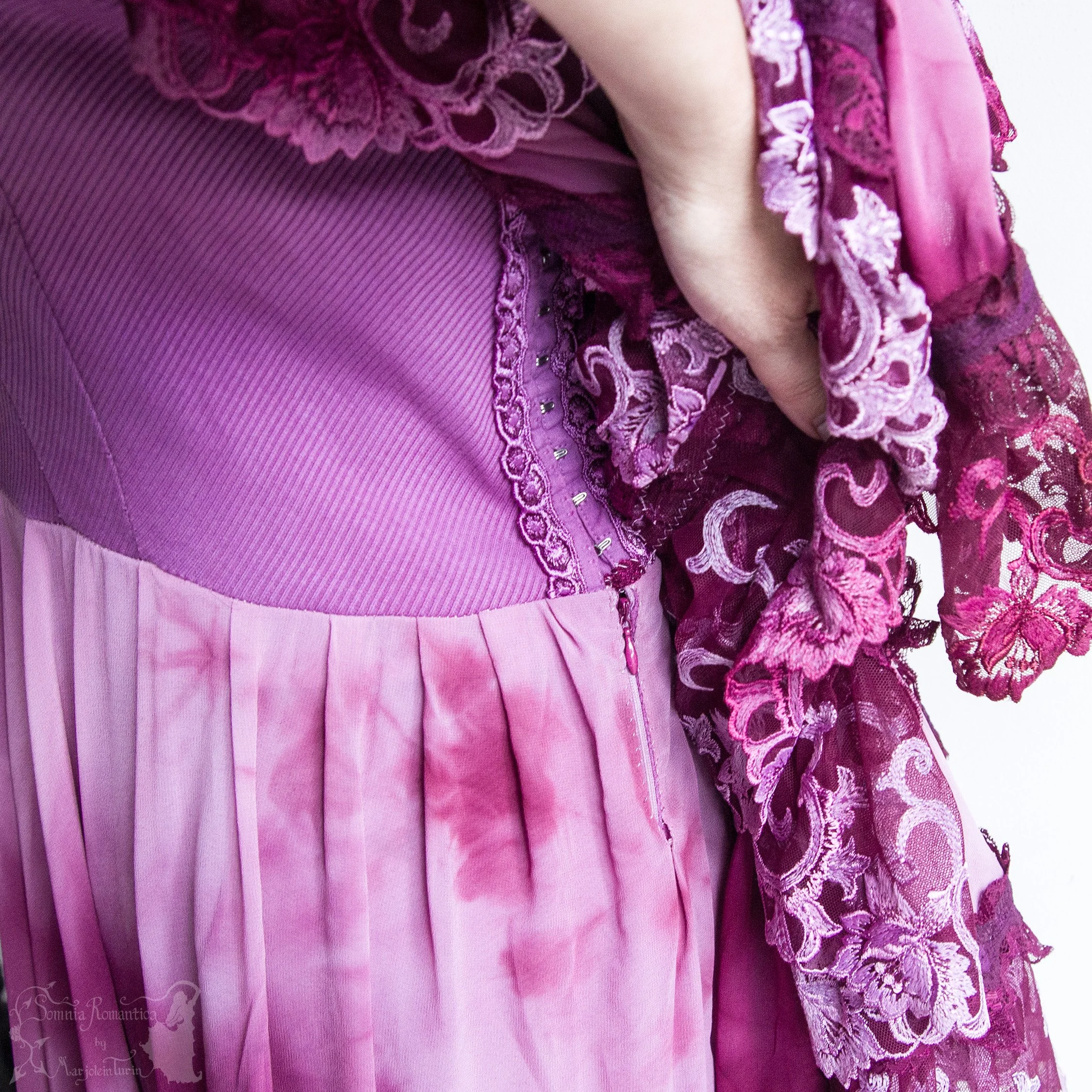 2501DRXFU47-somnia-romantica-marjolein-turin-2026-01-may-13-10.jpg