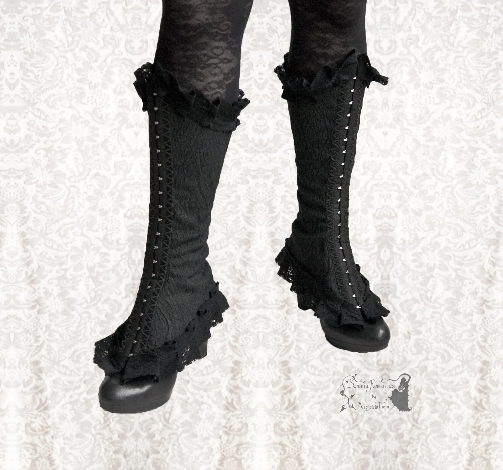Vespertilio-spats-black-somniar-romantica-marjolein-turin-2015-02-20-02.jpg