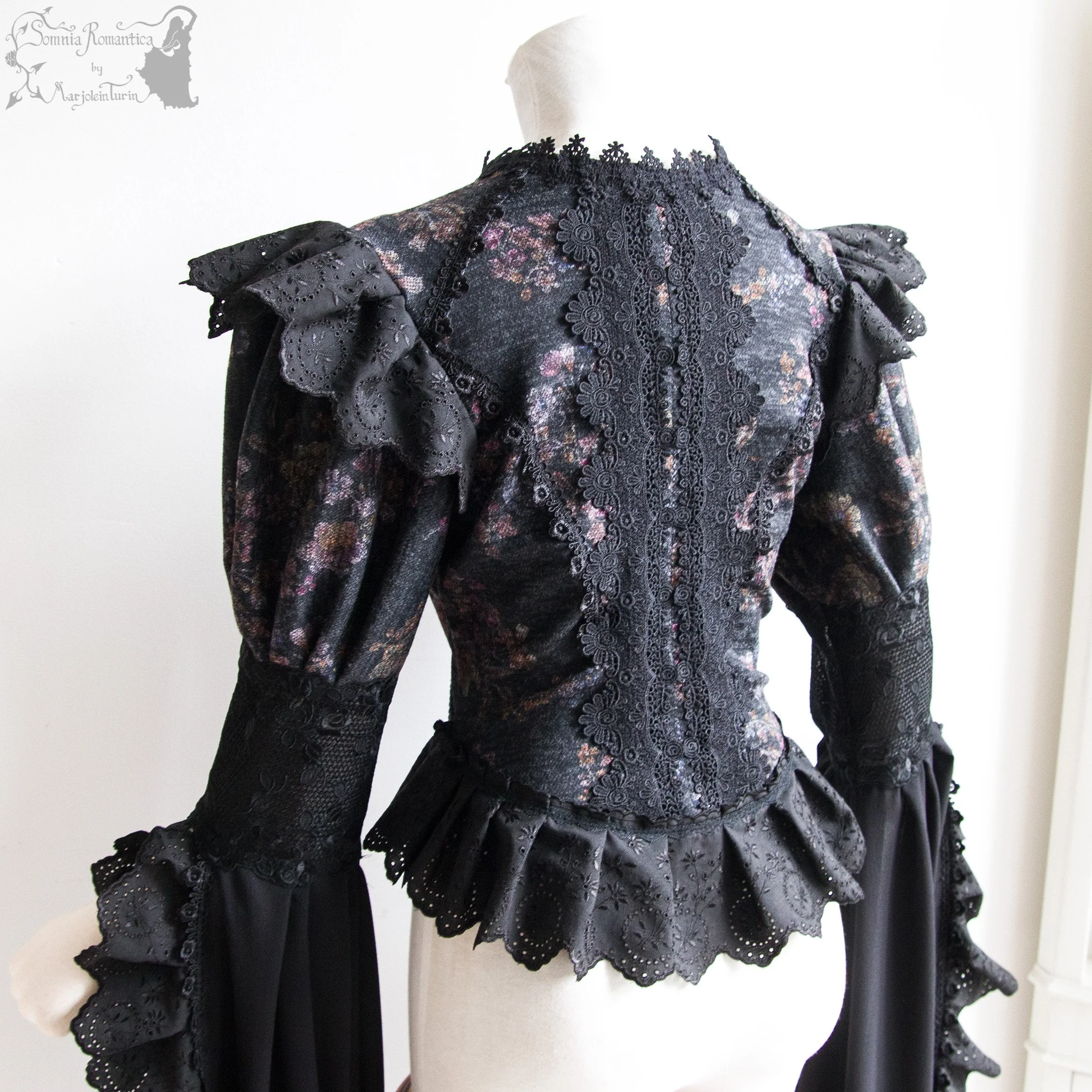 2604BLLFL38-somnia-romantica-marjolein-turin-2025-04-apr-19-05.jpg