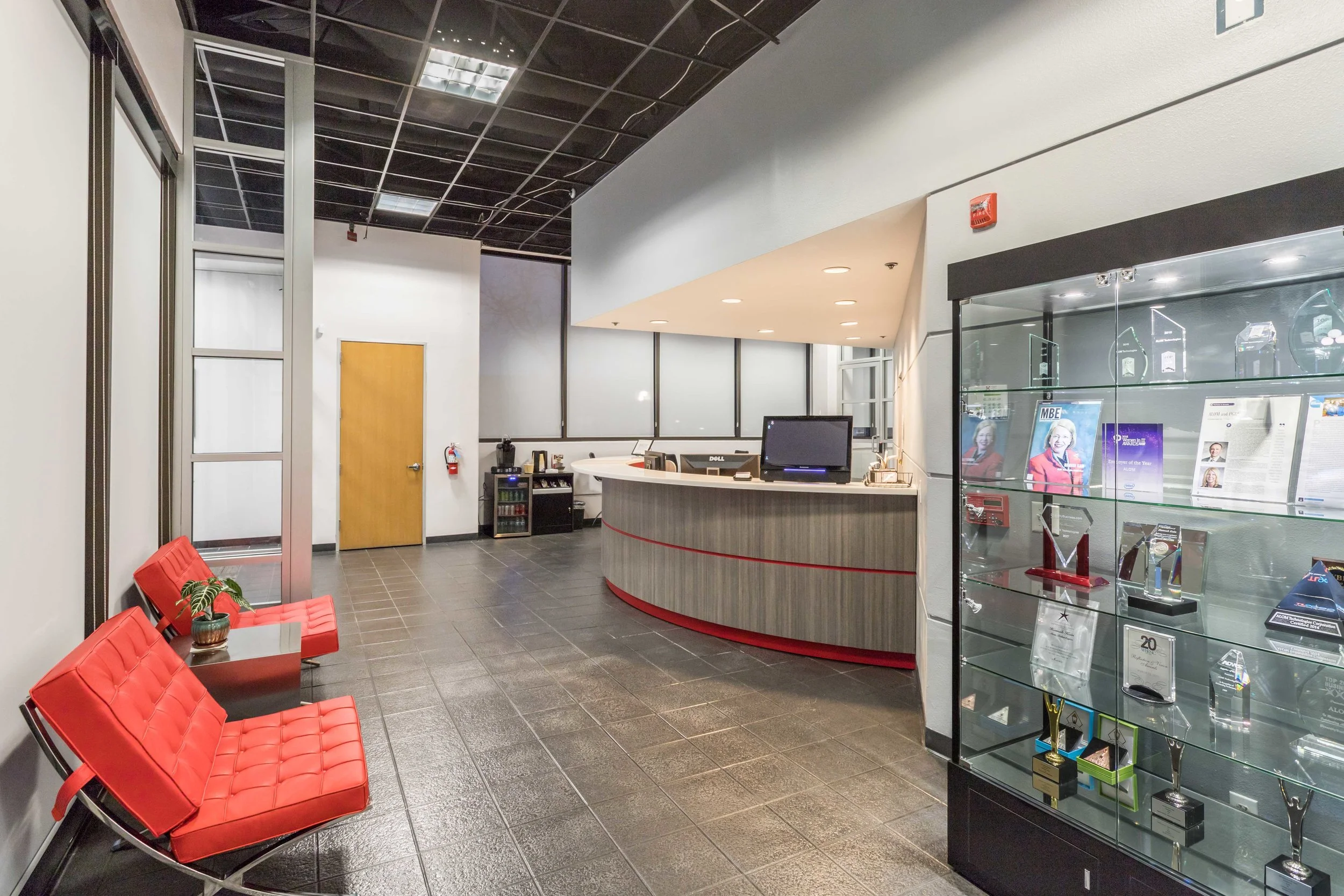 Alom-1(Lobby).jpg