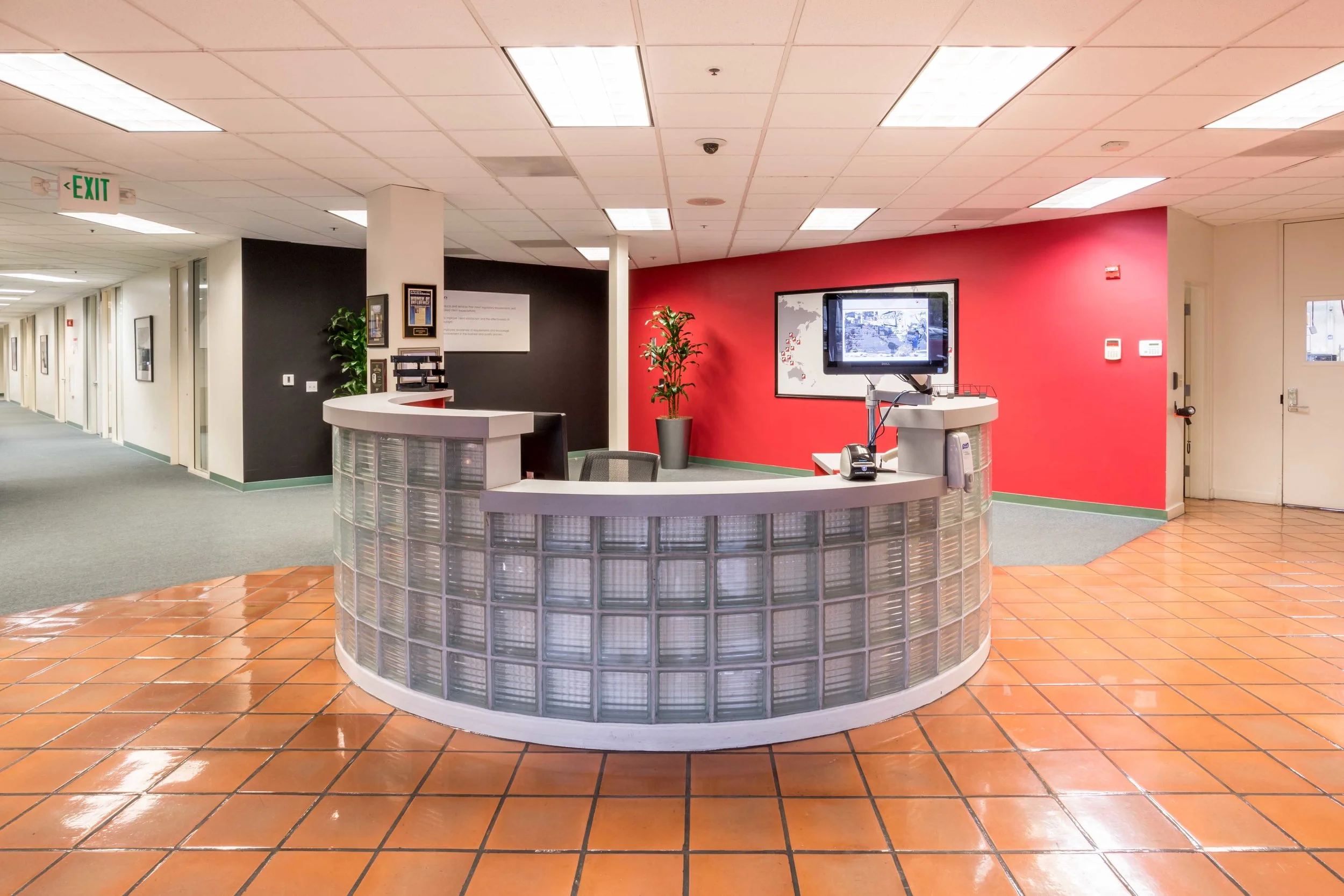 Alom-22(lobby#2).jpg