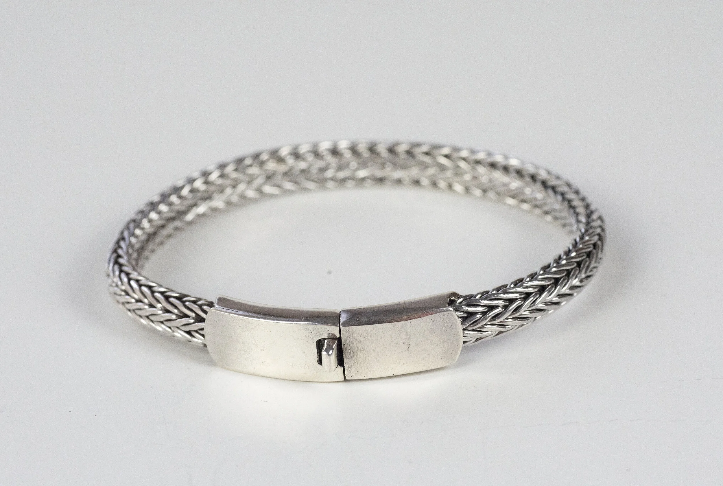 925 Sterling Silver Guarded Bracelet