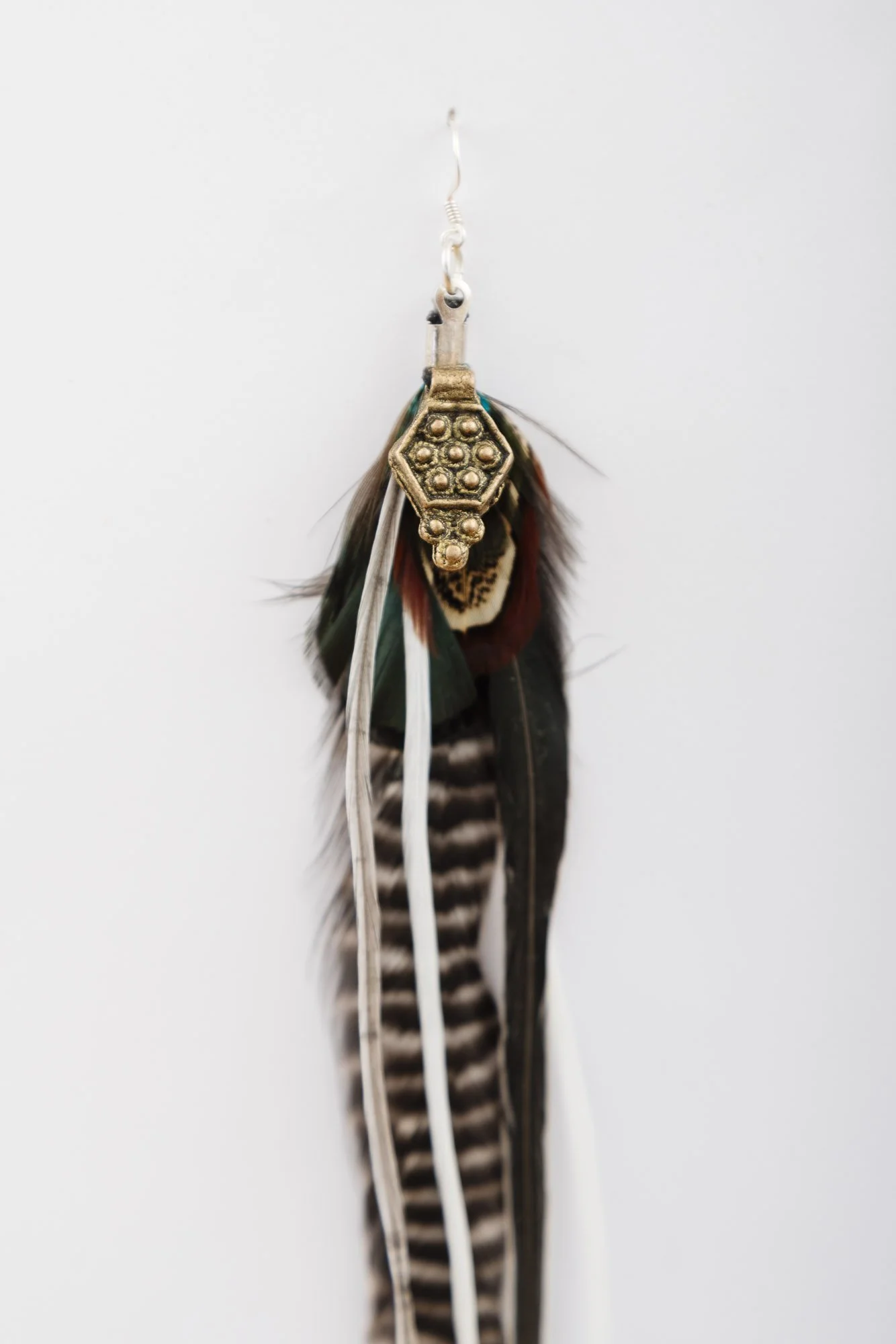 gold-feather-earring-detail-1.JPG