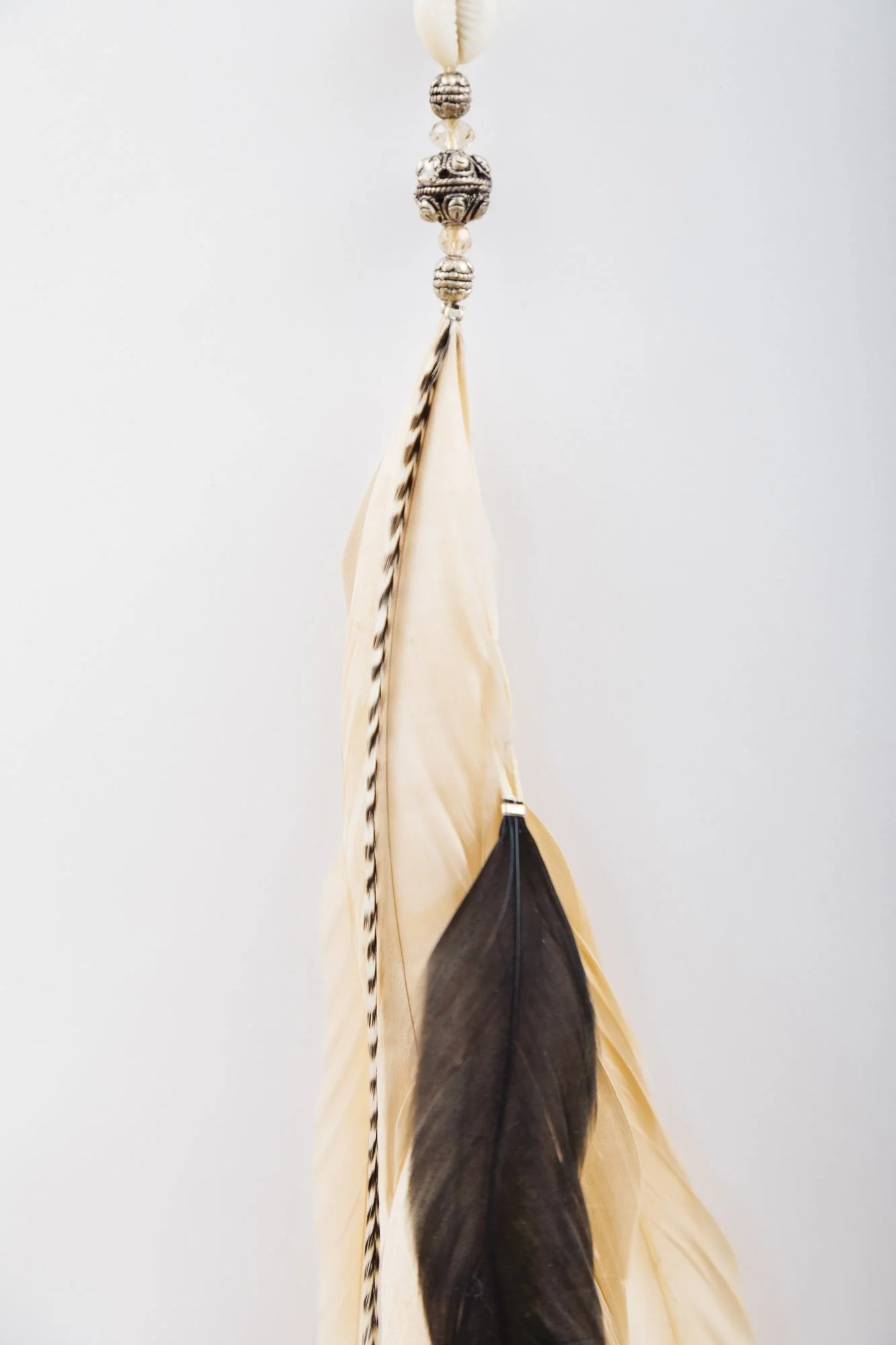cowrie-shell-feather-earring-1-detail-2.JPG