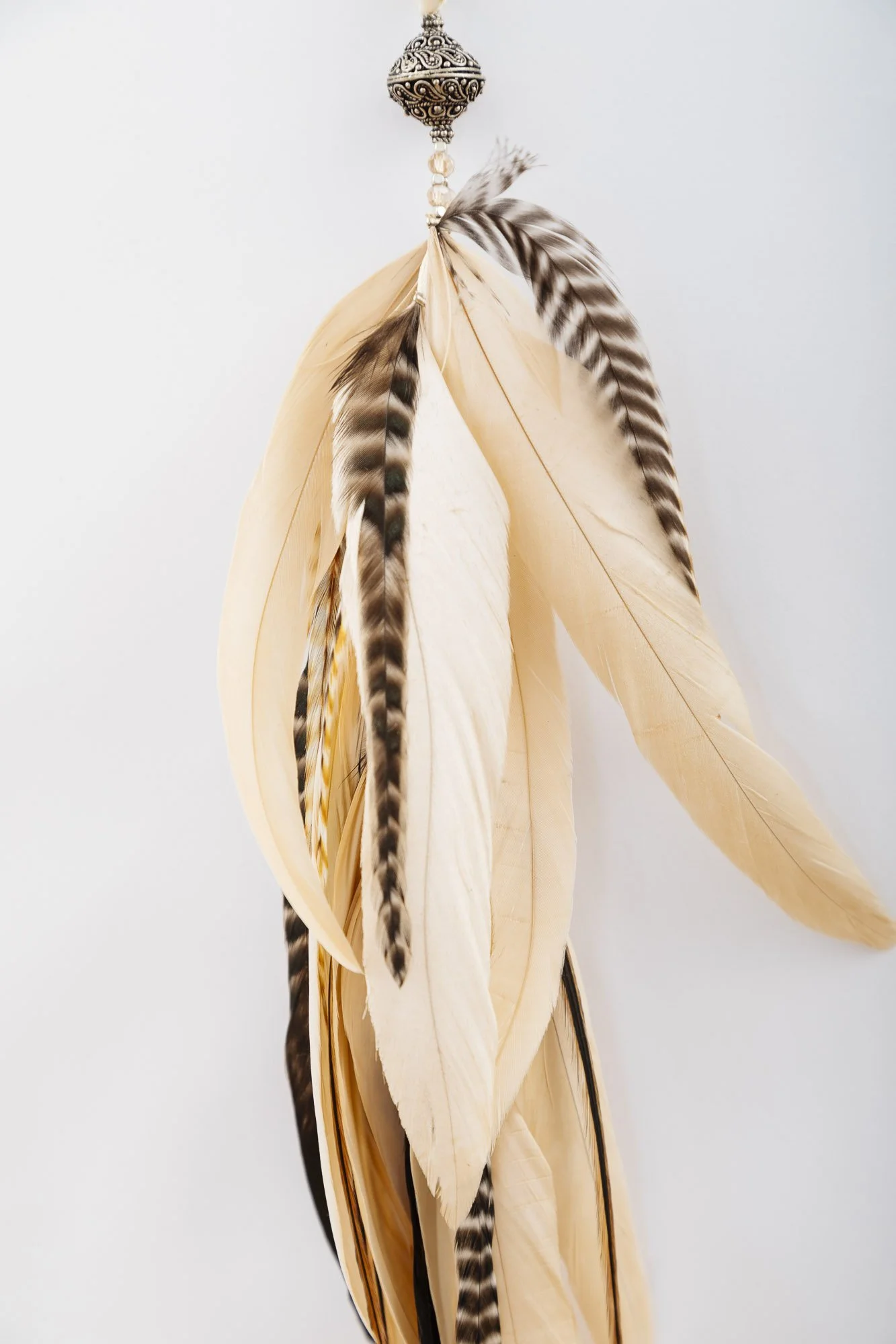silver-feather-earring-detail-2.JPG