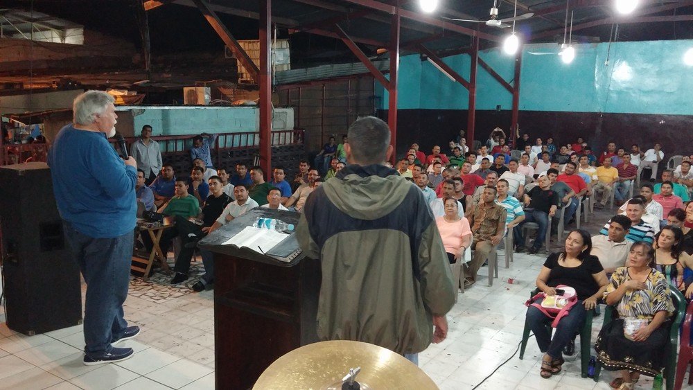 Johnny+preaching+in+a+prison+in+Honduras.jpg