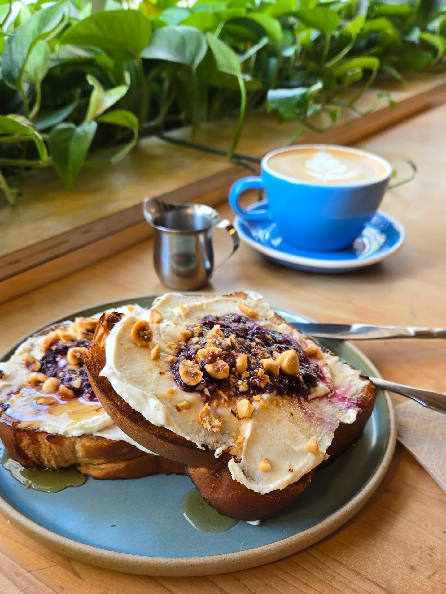 ✨️Happy International Better Breakfast Day!✨️

This day is all about starting strong&mdash;because breakfast isn&rsquo;t just the most important meal of the day, it&rsquo;s your first chance to fuel up with the nutrients you need.💪

At Mary Be Kitch
