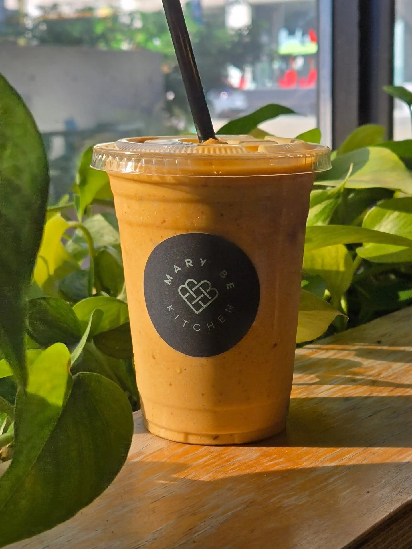 🎃Pumpkin season = officially here 👋 and we&rsquo;ve blended it into the perfect fall drink &rarr; our Pumpkin Spice Smoothie!✨️💪

Made with Cashews, Bananas, Dates, Pumpkin, Spices, Maple Syrup, Sea Salt, and Almond Milk (but you can switch up the