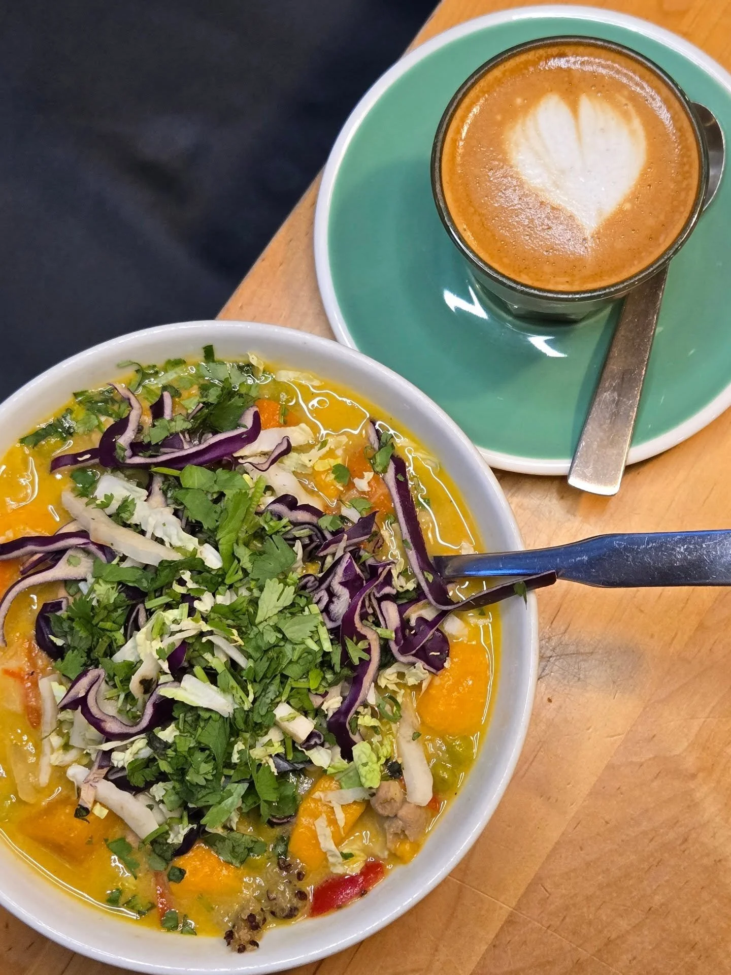 Warm up your soul with our Be Cozy Combo!🩵

You can choose between our flavorful Green Curry Chicken Stew or our deeply satisfying Red Lentil Dahl Stew. Both are absolutely delicious, packed with healthy ingredients, and naturally gluten-free. ✅️

G