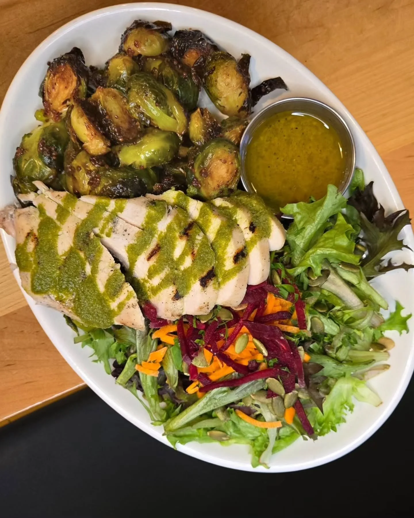 Lunch plans? Sorted ✅️

Our Be Square combo with Grilled Chicken, Roasted Brussels Sprouts and Market Leafy Greens is fresh, filling, and so delicious. 🥗

Come get your lunch at Mary Be Kitchen today! Or order on Uber or DoorDash to have it delivere
