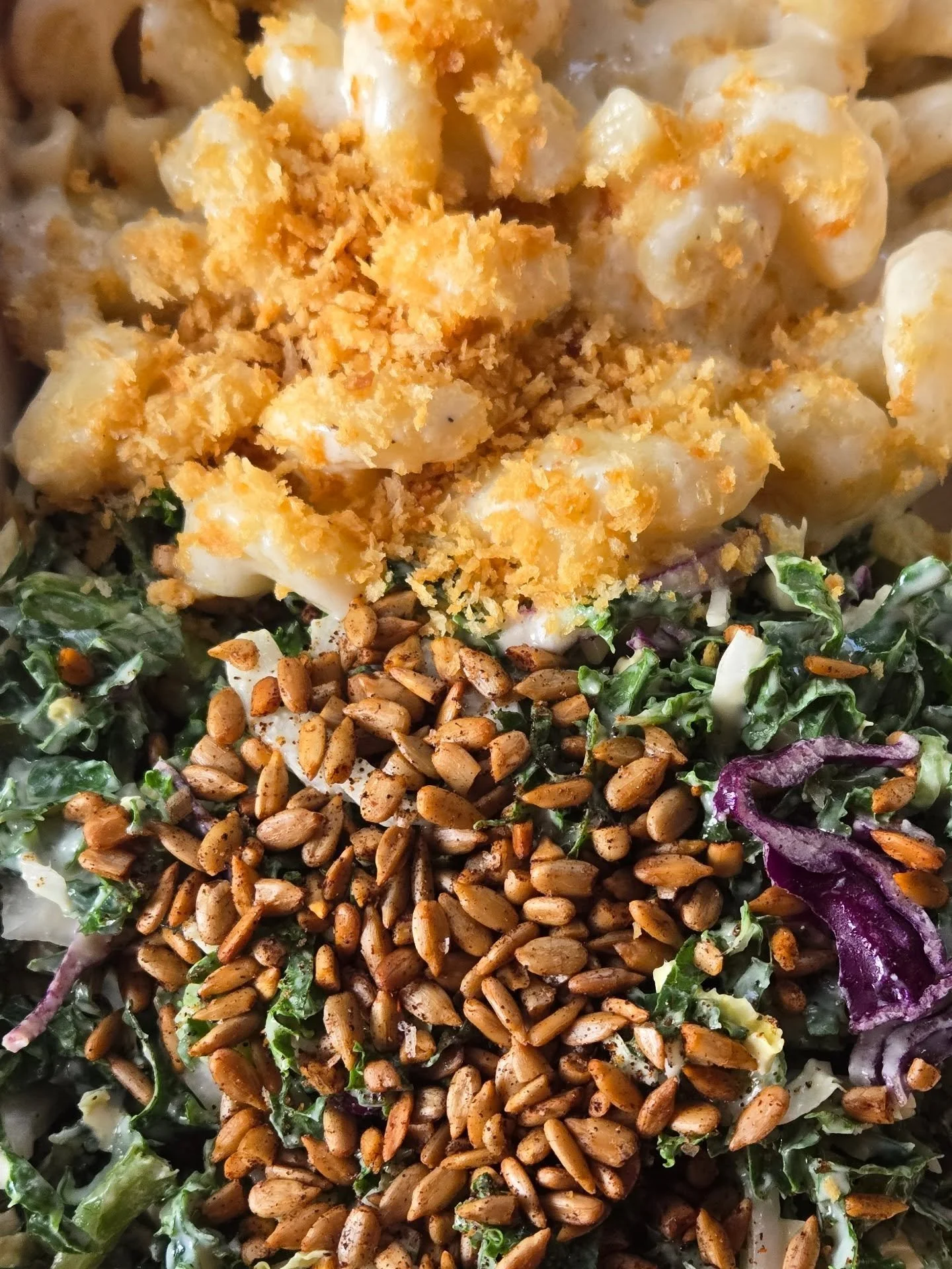 Be Light Combo: Our Year-Round Best-Seller! ☀️

Craving comfort that still feels fresh and balanced? Meet the Be Light Combo &ndash; available all year long because you keep coming back for it!
Creamy, dreamy Mac and Cheese (the ultimate cozy hug in 