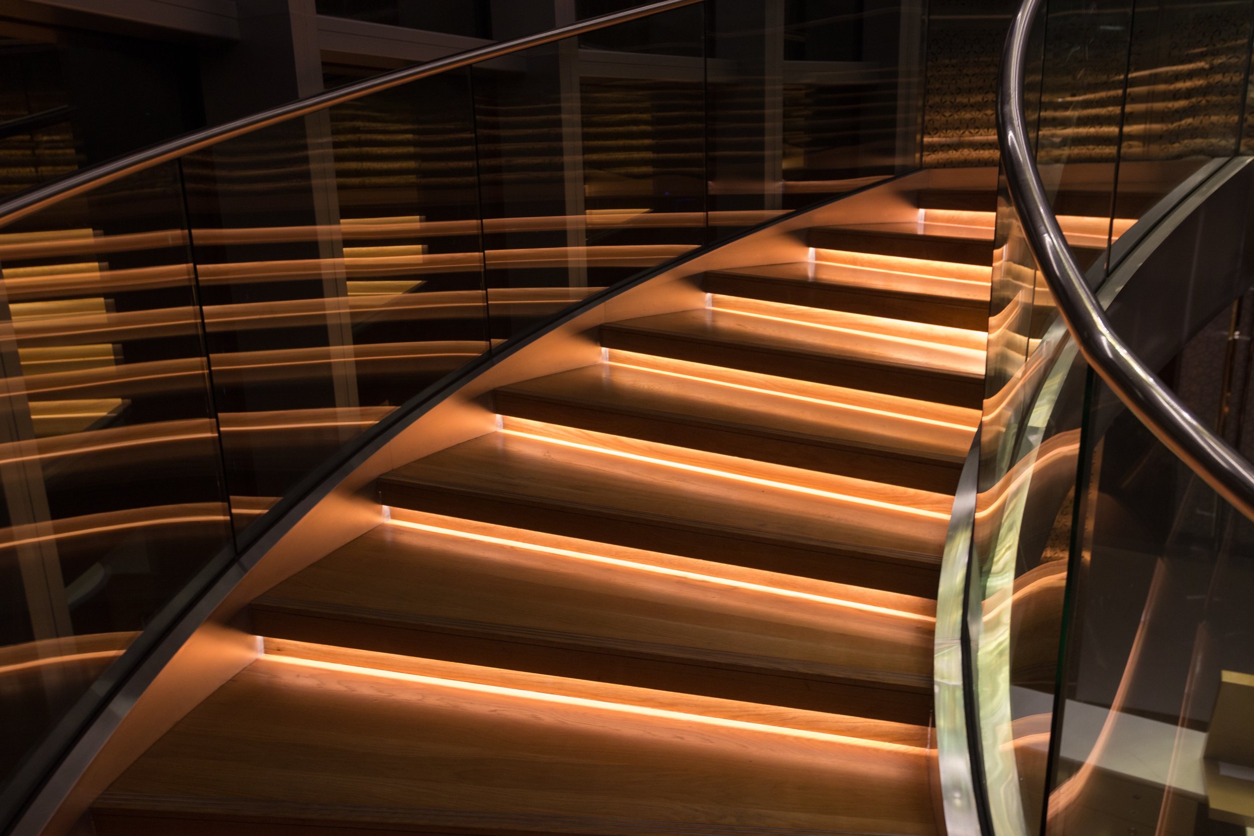 modern staircase.jpeg