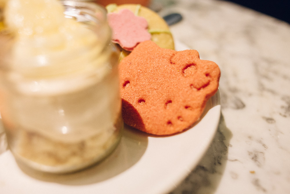 Hello Kitty afternoon tea Cutter and Squidge