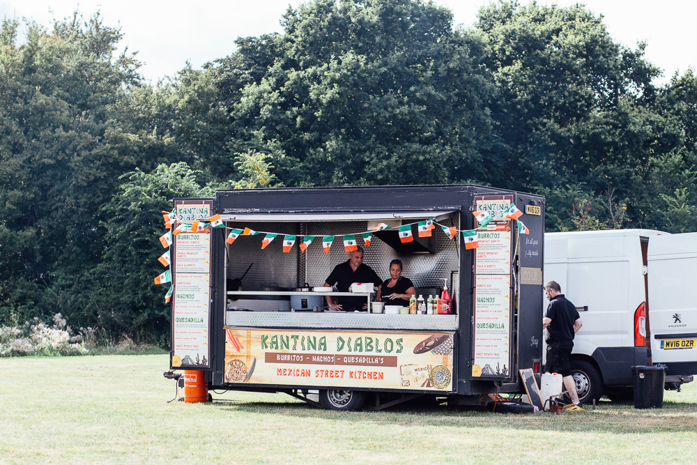 Alternative-Wedding-food-idea-food-truck