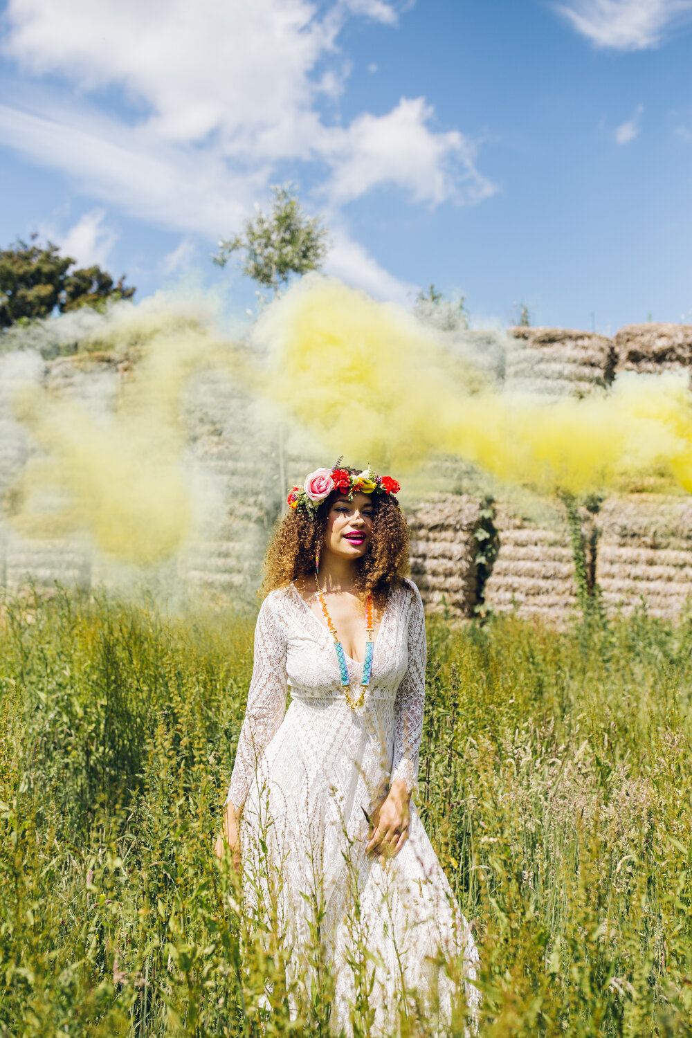 Colourful Wedding Photography with Smokebombs