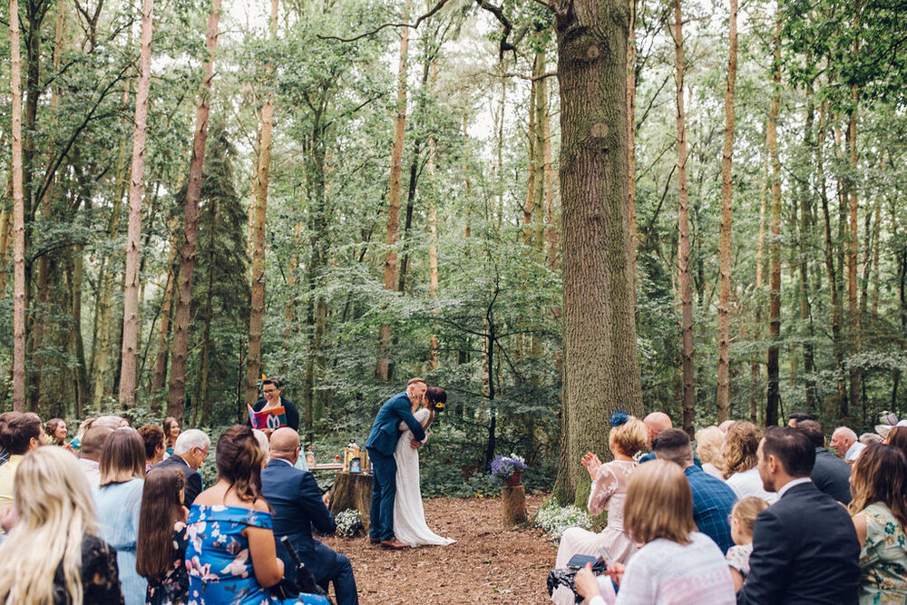 Relaxed Captains Wood Barn Essex Wedding