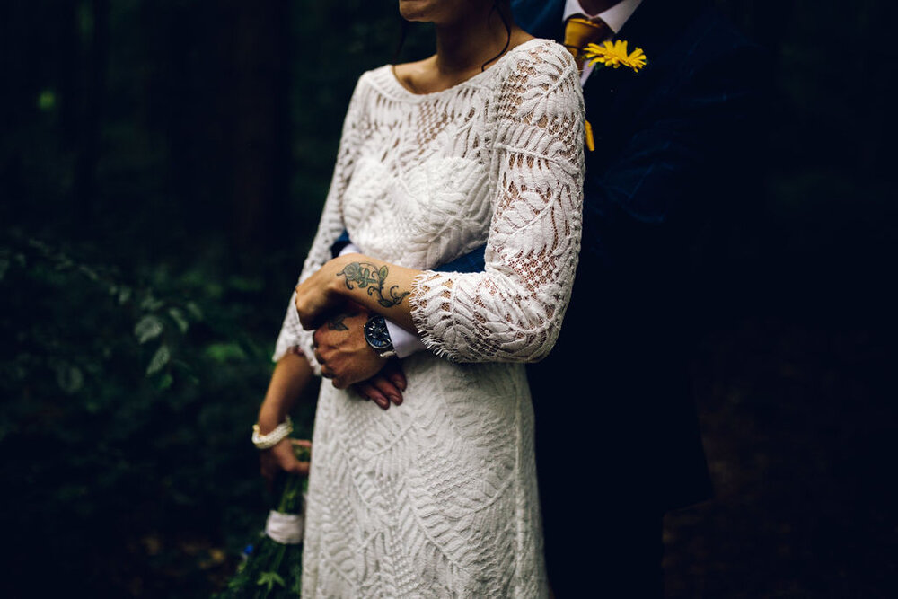 Relaxed Captains Wood Barn Essex Wedding