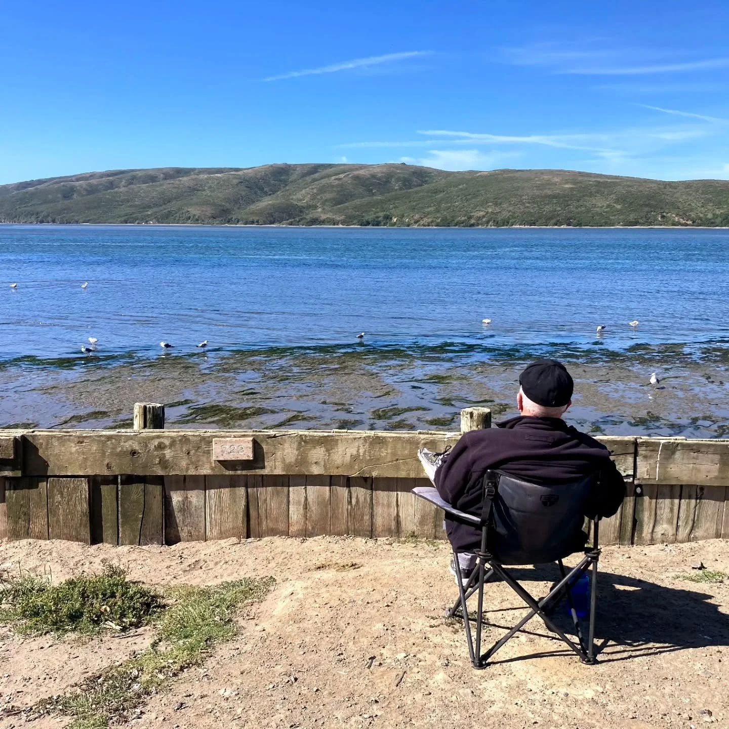 Contemplating tetonic plates, the San Andreas fault, coffee, the holodomor (I picked the wrong summer beach book to read - thanks @michaelmalace). Thanks @jonbarberphoto for the photo!