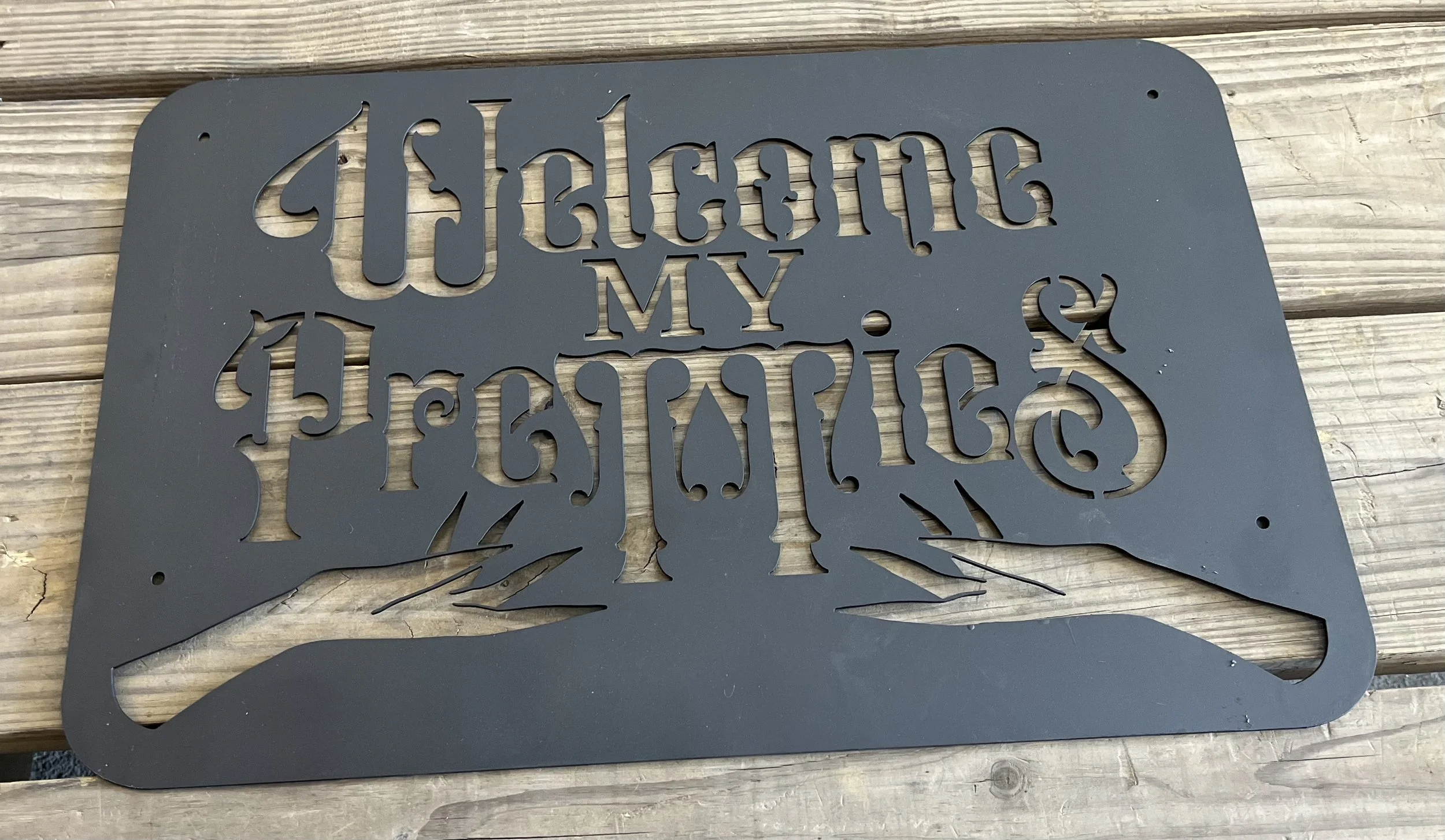 Welcome My Pretties Halloween Sign