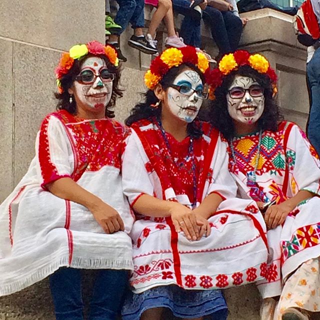 A look back to joyous decorations and dress up in Mexico City just before the Day of the Dead  #diadelosmuertos #dayofthedead #cdmx #mexicocity #mexico
