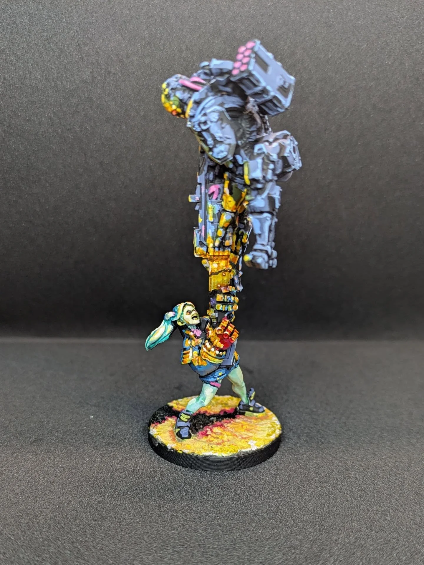 Had some time over the past couple weeks to work on some minis for fun. This sculpt is from a climactic scene from Cyberpunk @edgerunners made by @monsterfight31 . Painted primarily using acrylic markers. Fun stuff. 
#miniaturepainting #cyberpunk2077