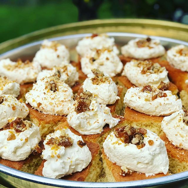 Pineapple cake with coconut-mango cream and walnut brittle.
.
.
.
#coconut #fruit #cake #sweet #spring #treats #cakeporn #homemade #food #foodie #nomnom #tastelove #shoot #event #bespoke #craft #catering #london