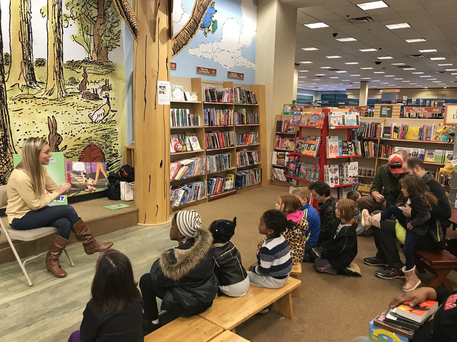 Storytime At Barnes Noble Tysons Corner Paws And Think