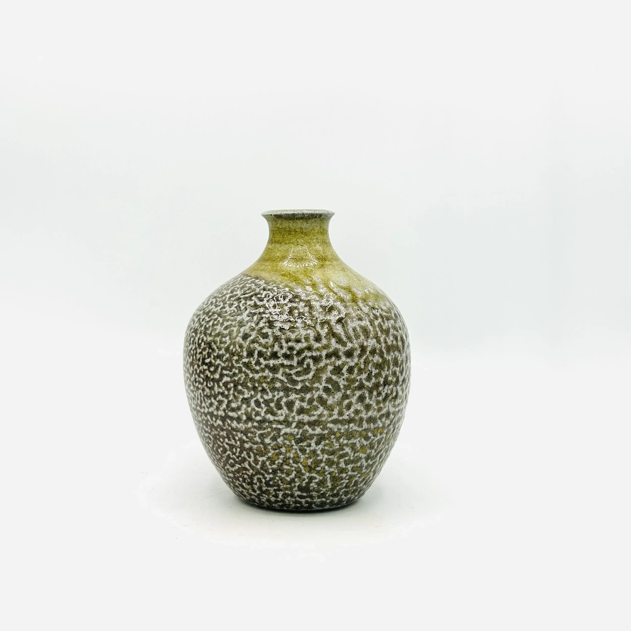 lynn isaccson pottery.webp