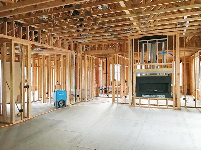 There is something very satisfying about the dry out phase of a build. This single story home is ready for insulation and Sheetrock

#PFH #oregoncoastbuilders #gearhart #oregon #builders