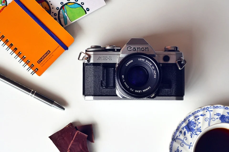Office-Space-Lens-Desk-Photography-Canon-Camera-1447349.jpg