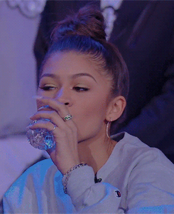 zendaya.gif