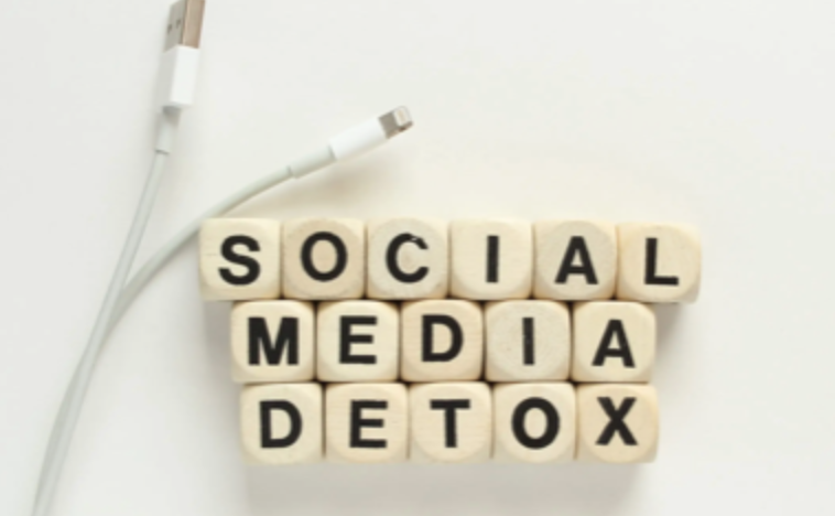 Is It Time for You to Take a Social Media Detox?
