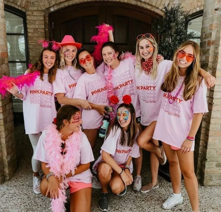 A Guide: How to Keep Your Friend Group Together When You End Up In Different Sororities