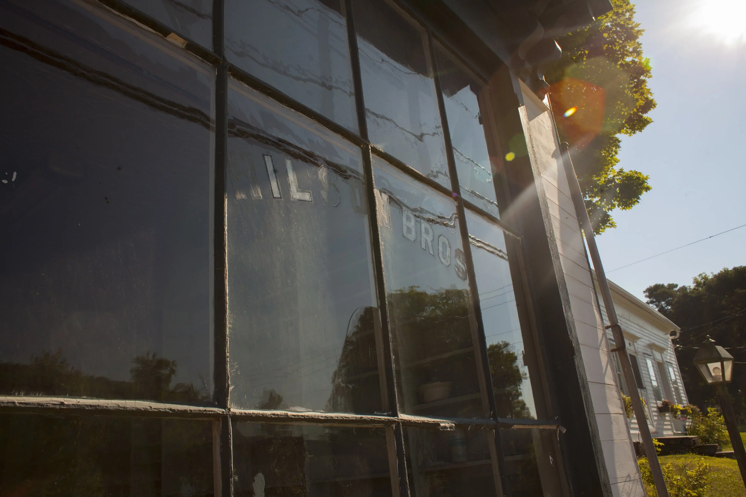 Dry Town Tavern is hiring!