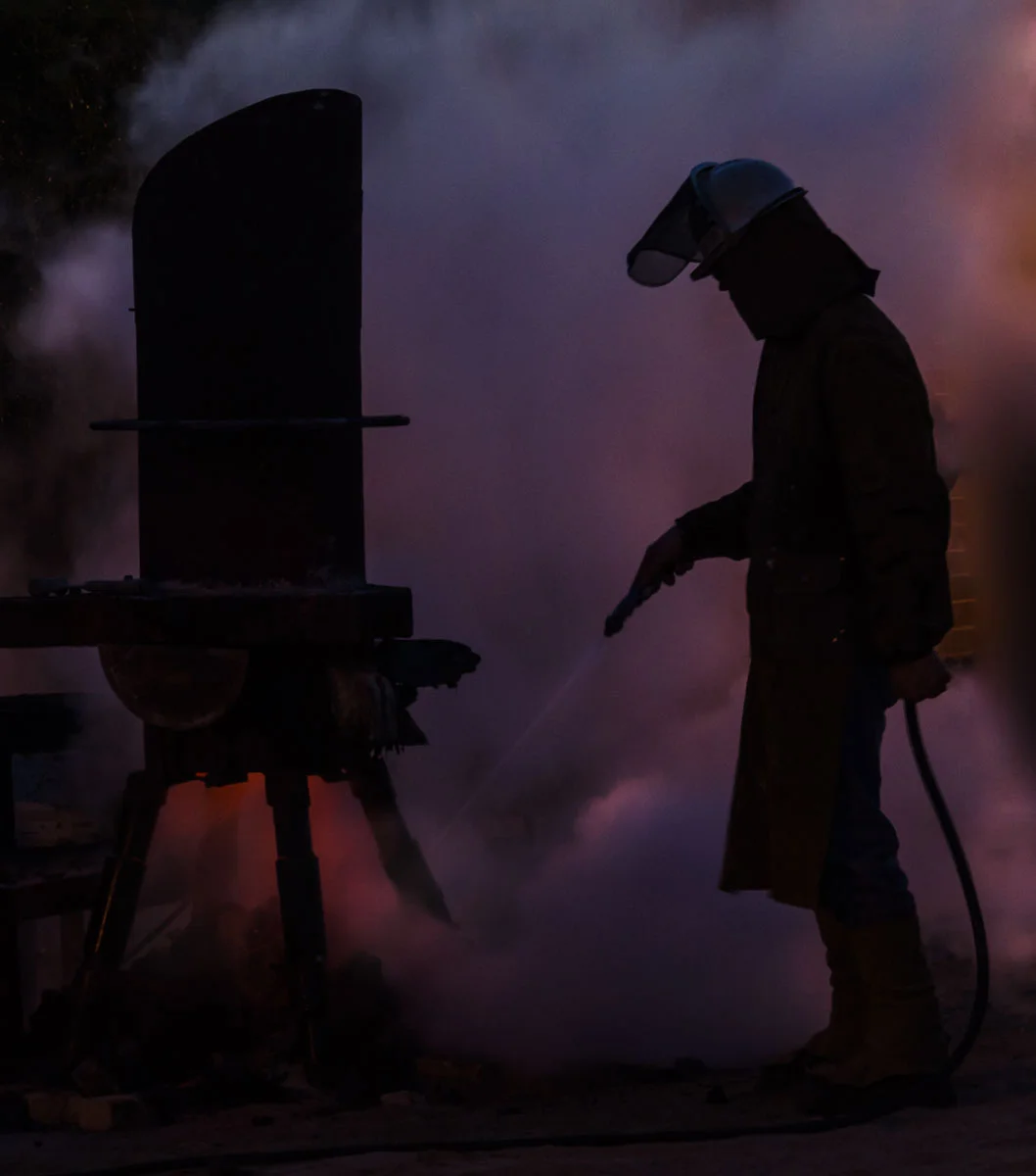 Ted-at-iron-pour.jpg