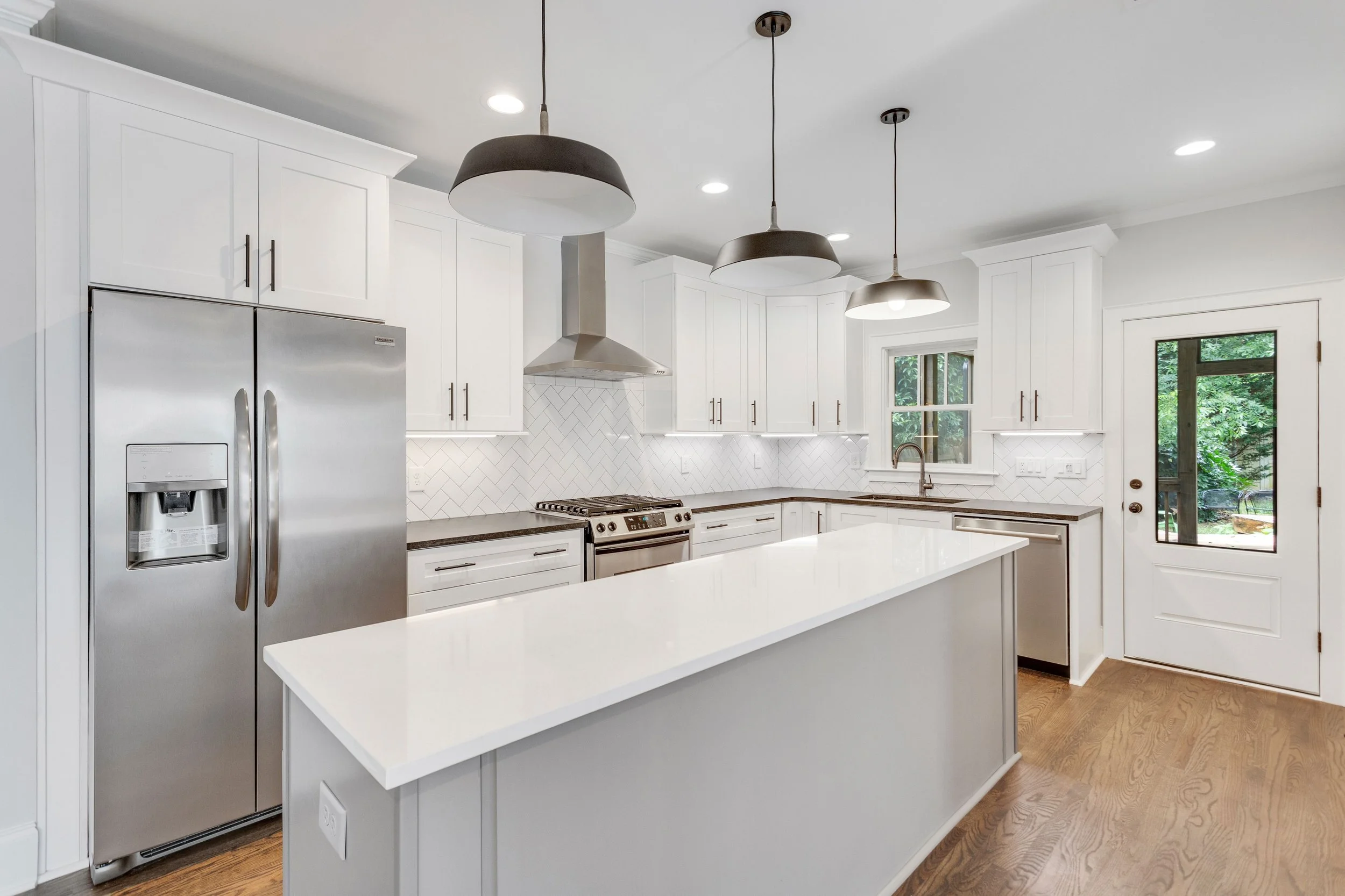 Make Your Home Shine with a White Kitchen