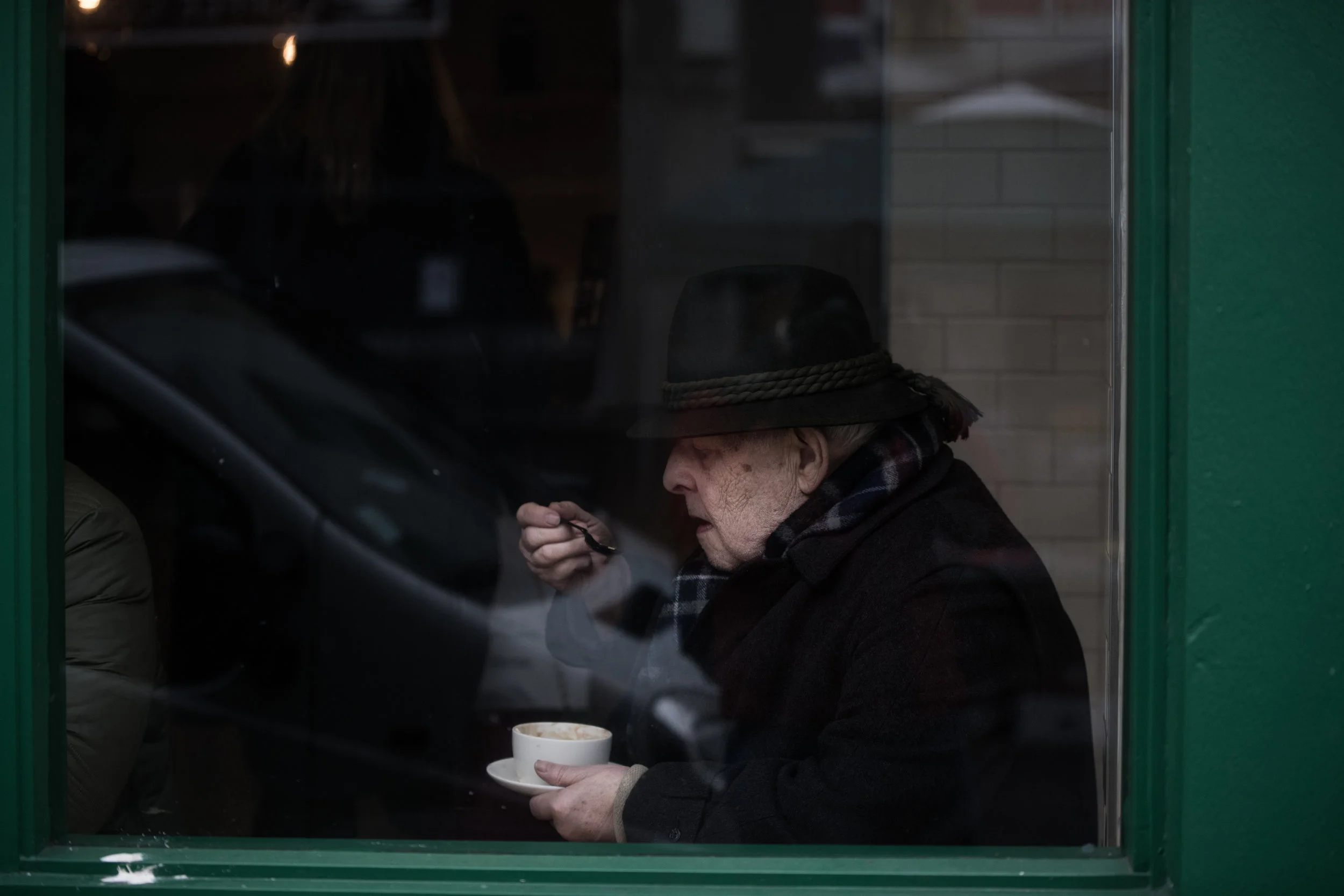 Afternoon Coffee in Portobello Road