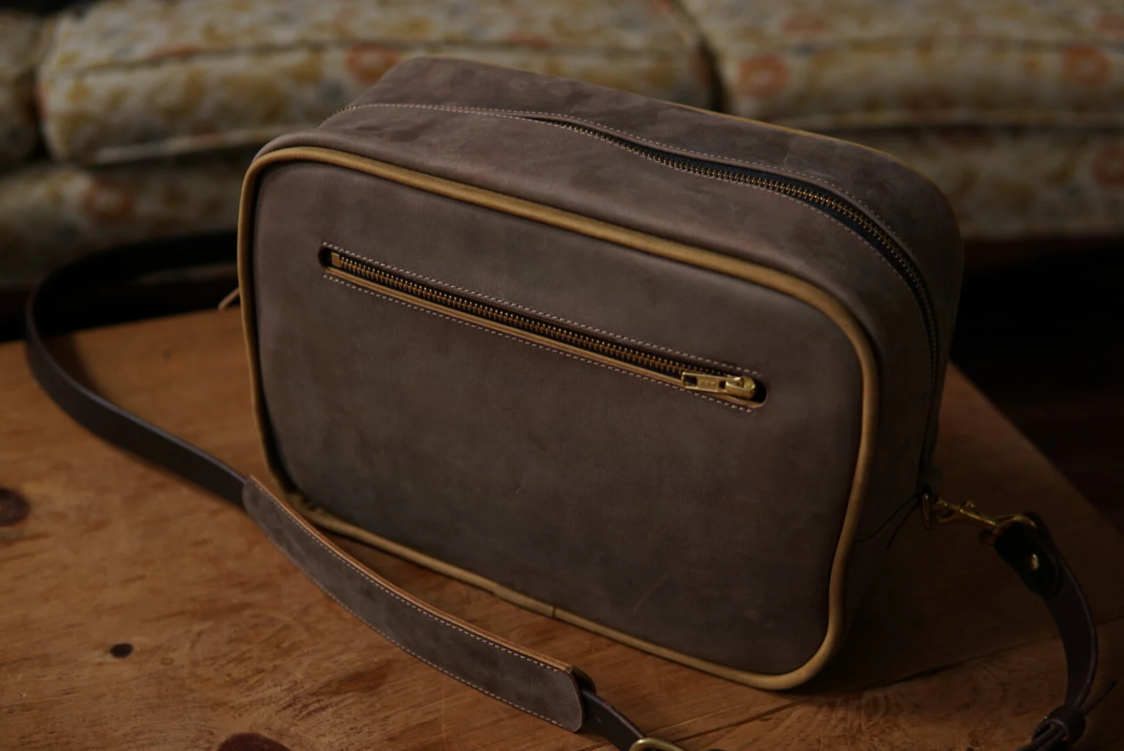 Custom Messenger, Contrast Piping