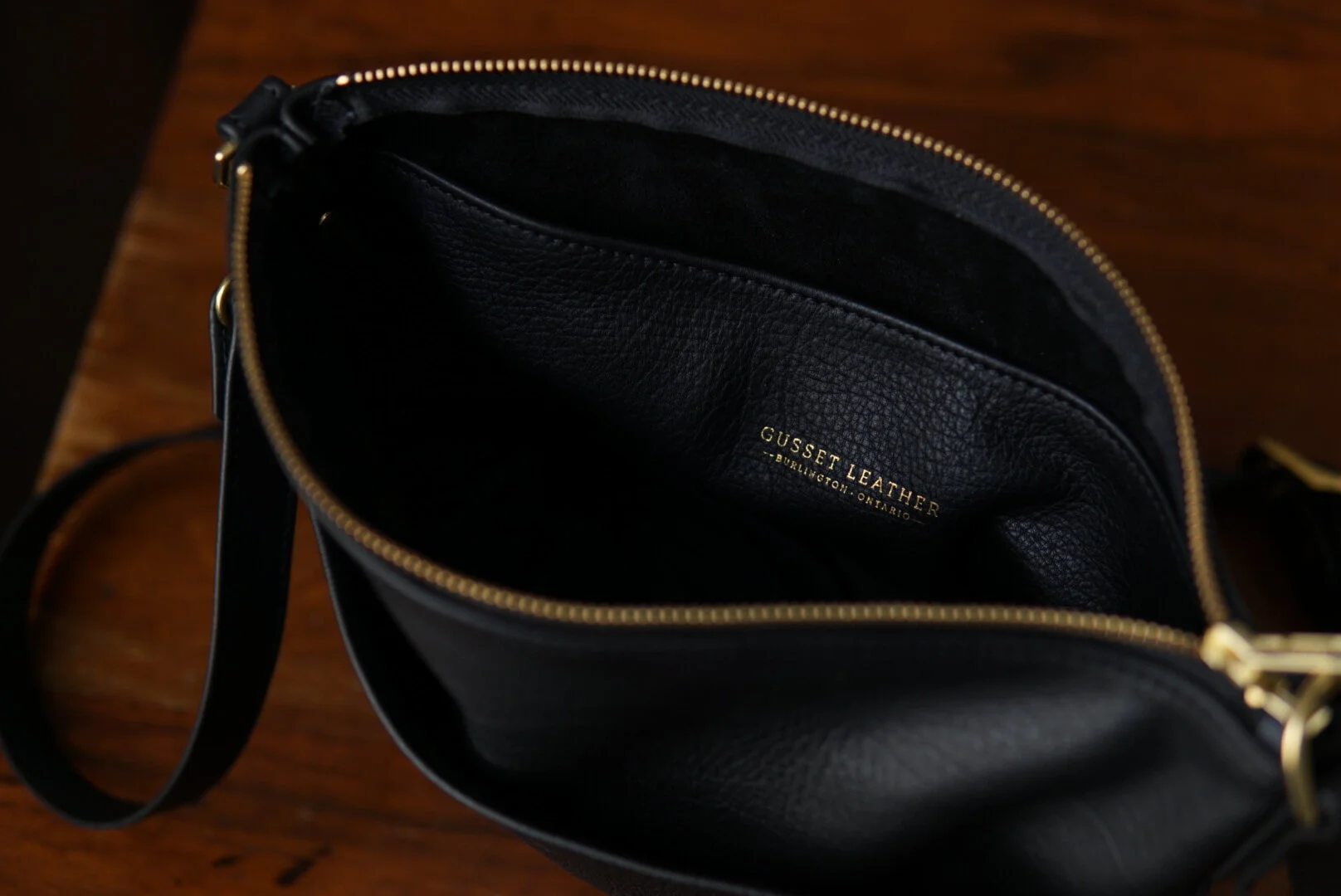 Zip purse interior pocket