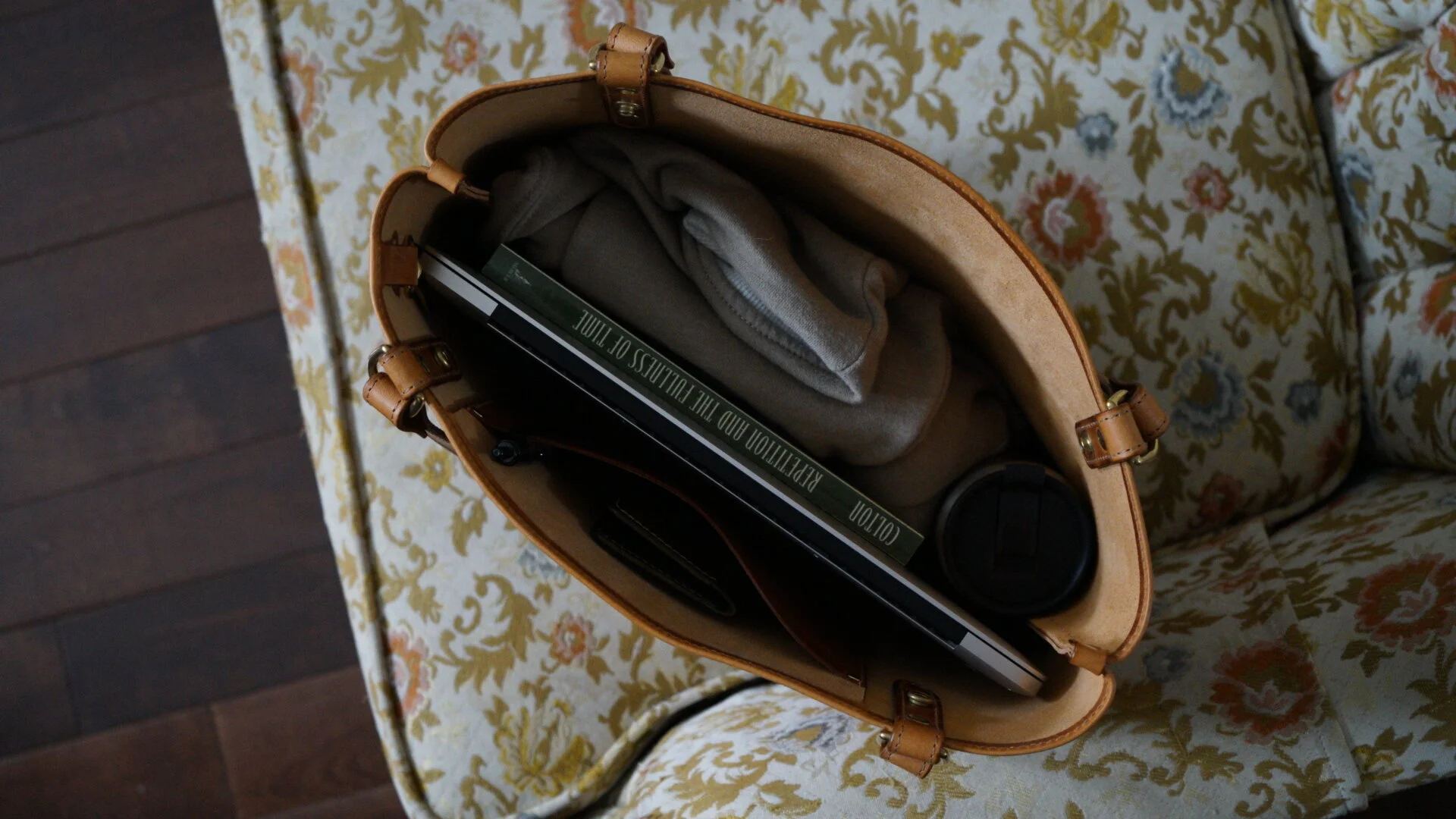 Tote Interior