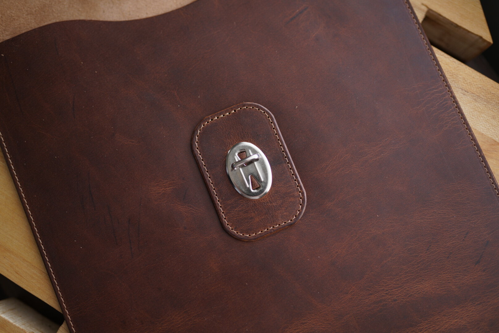 Tuck Catch Closure Detail