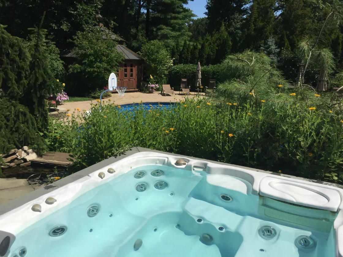 5 Landscaping Ideas to Incorporate an Outdoor Spa in Your Southampton Backyard