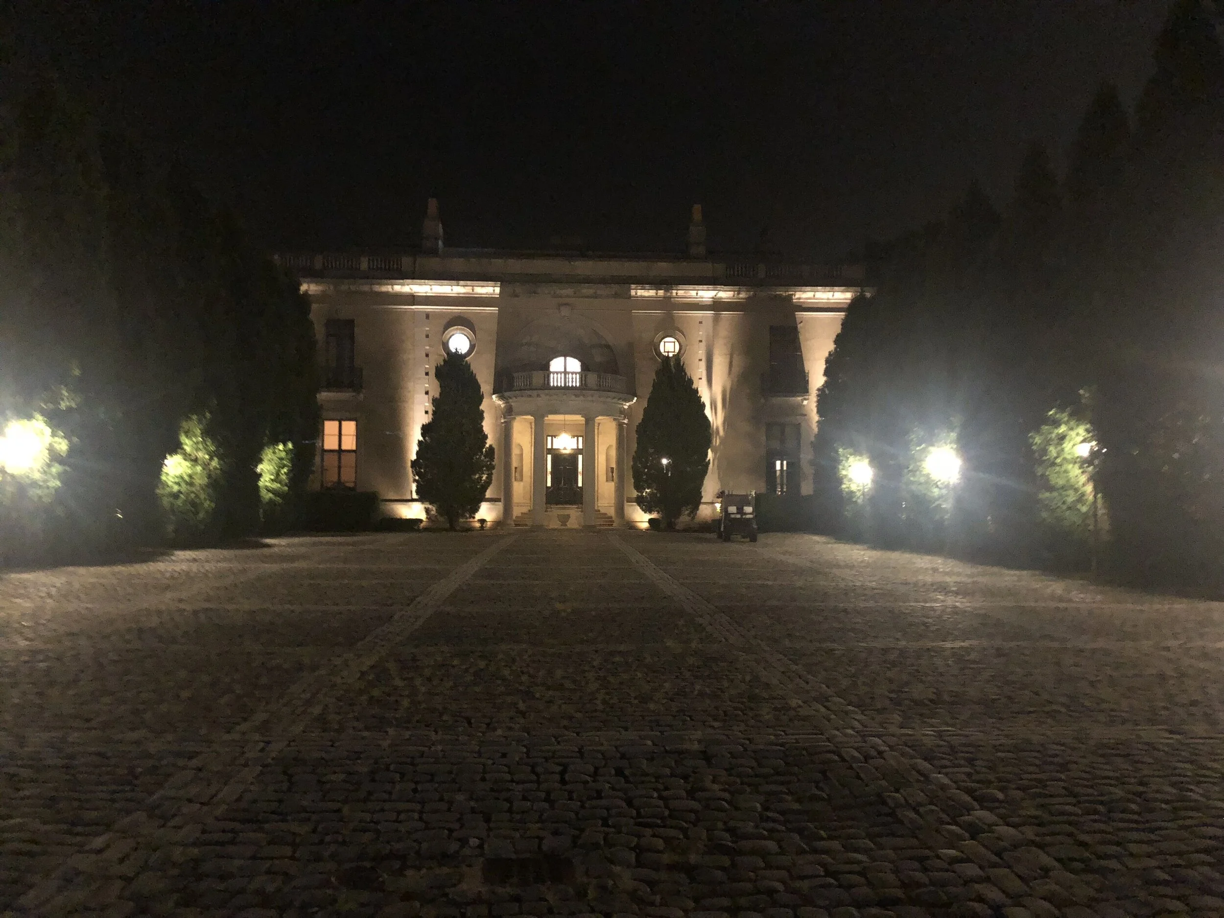 Landscape Design Ideas Aimed at Highlighting the Home in Stony Brook, NY