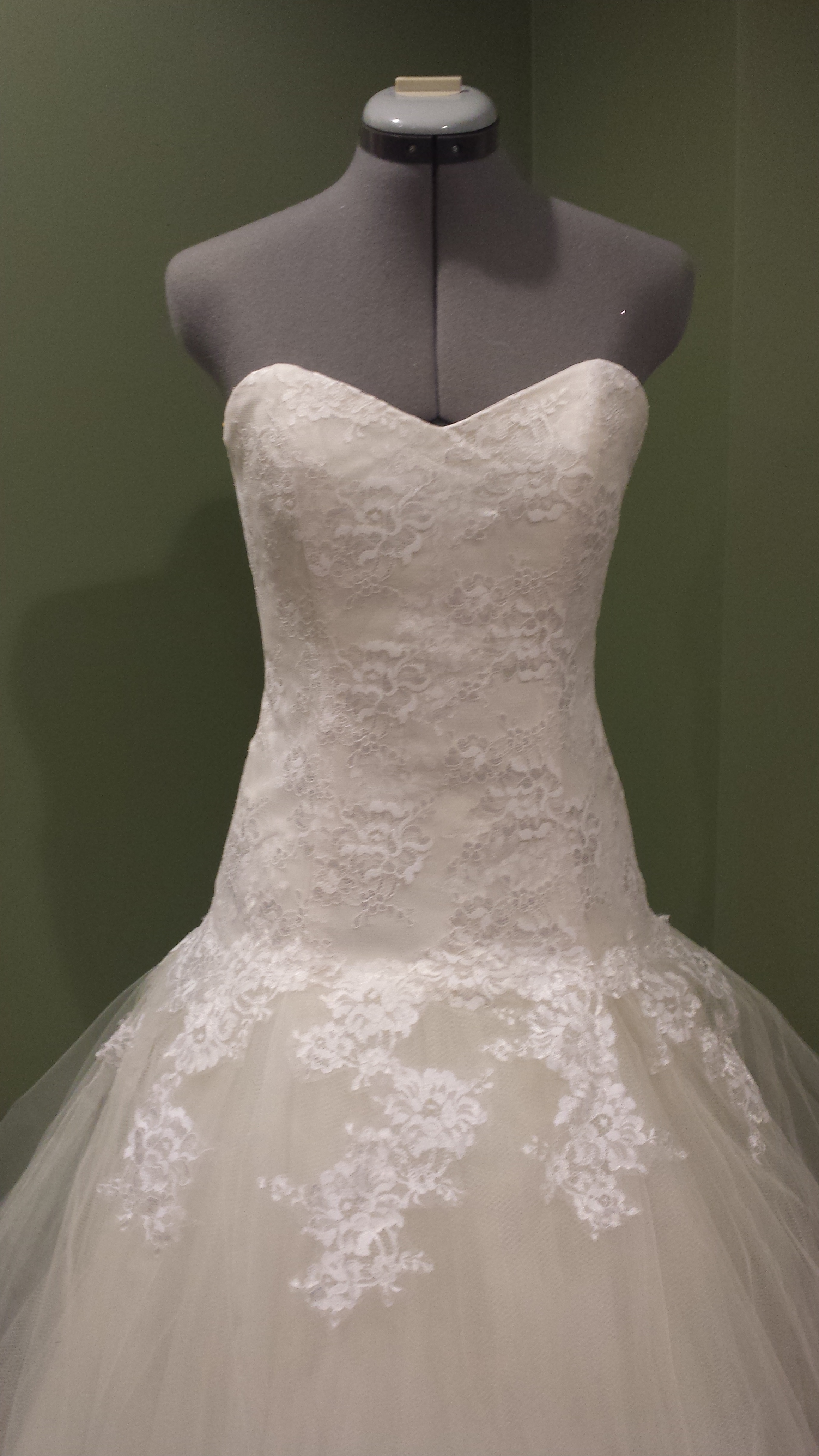 wedding dres.jpg