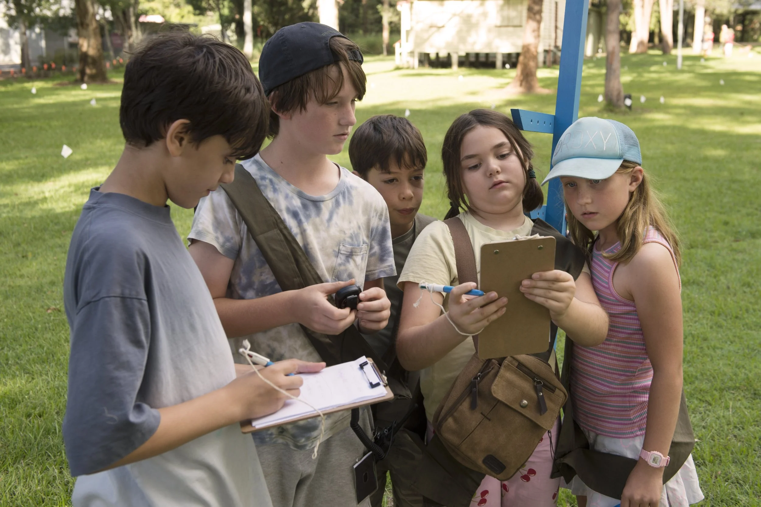 WalkieTalkiesInOurNeighbourhood.jpg