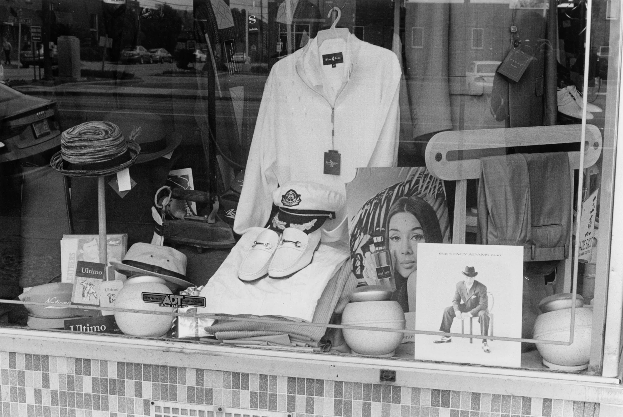 Penelope_Stone-Window_Shopping-15.jpg