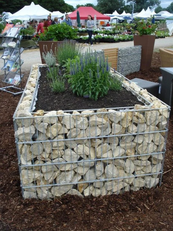 Garden edging or raised garden bed Image via HERE