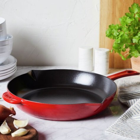 Staub+Skillet.jpg
