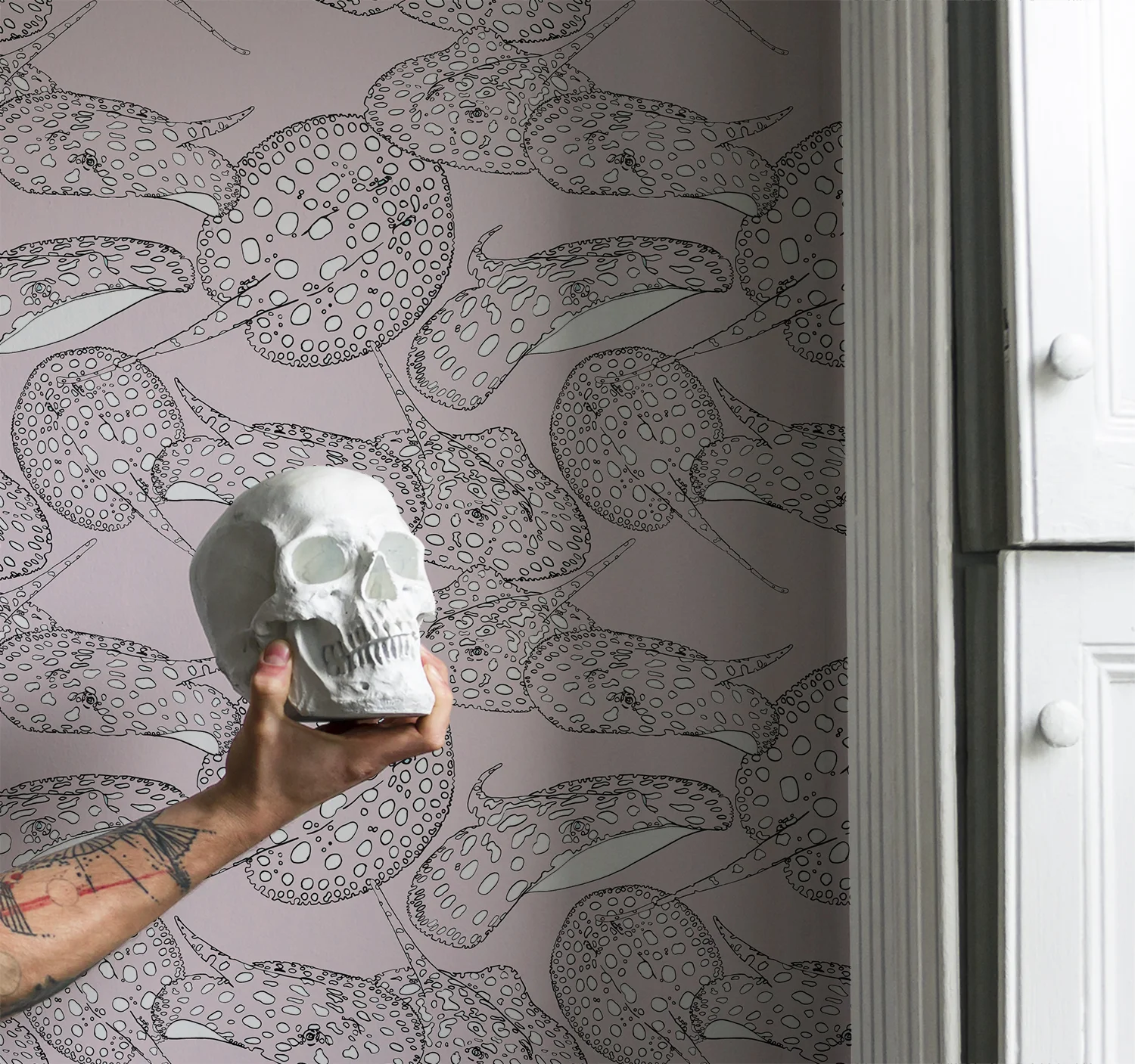 SKULL RENDER MANTARAY- PINK.jpg