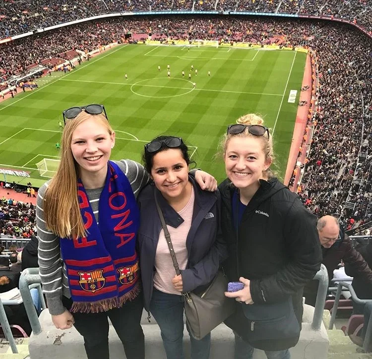 PRSESHCO_StudyAbroad_Advisors_WhatsIncluded-01.jpg
